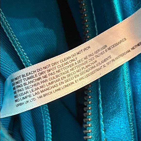 Free People NWOT Metallic Blue Knot Clutch Shoulder Bag - Picture 15 of 17